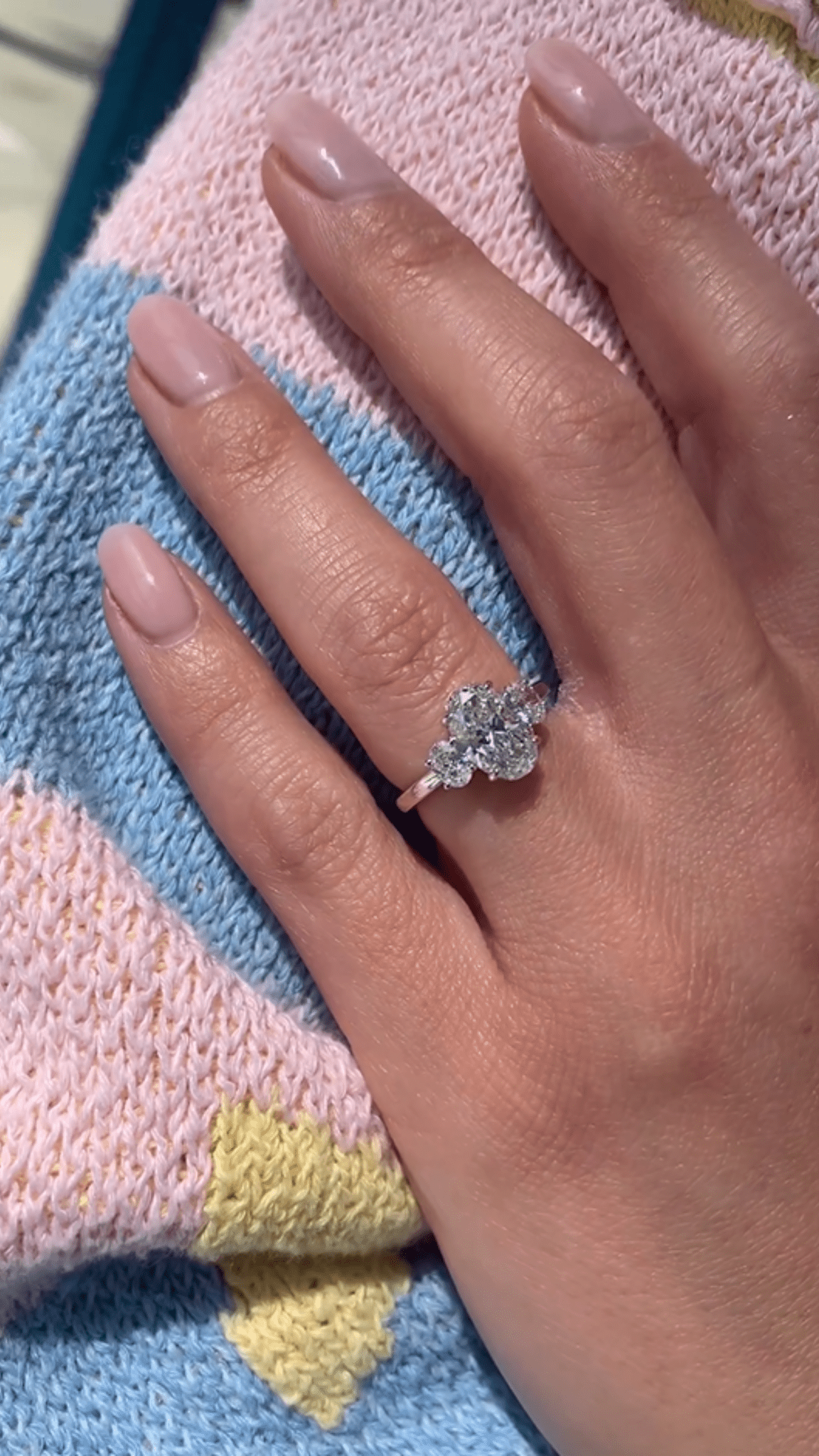 1.00 Carat Oval Cut Lab Grown Diamond Engagement Ring in 14K Gold - Mivaan Fine Jewelry
