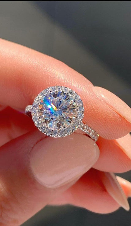 2.00 CT Round Halo Diamond Engagement Ring – Classic Gold Setting - Mivaan Fine Jewelry