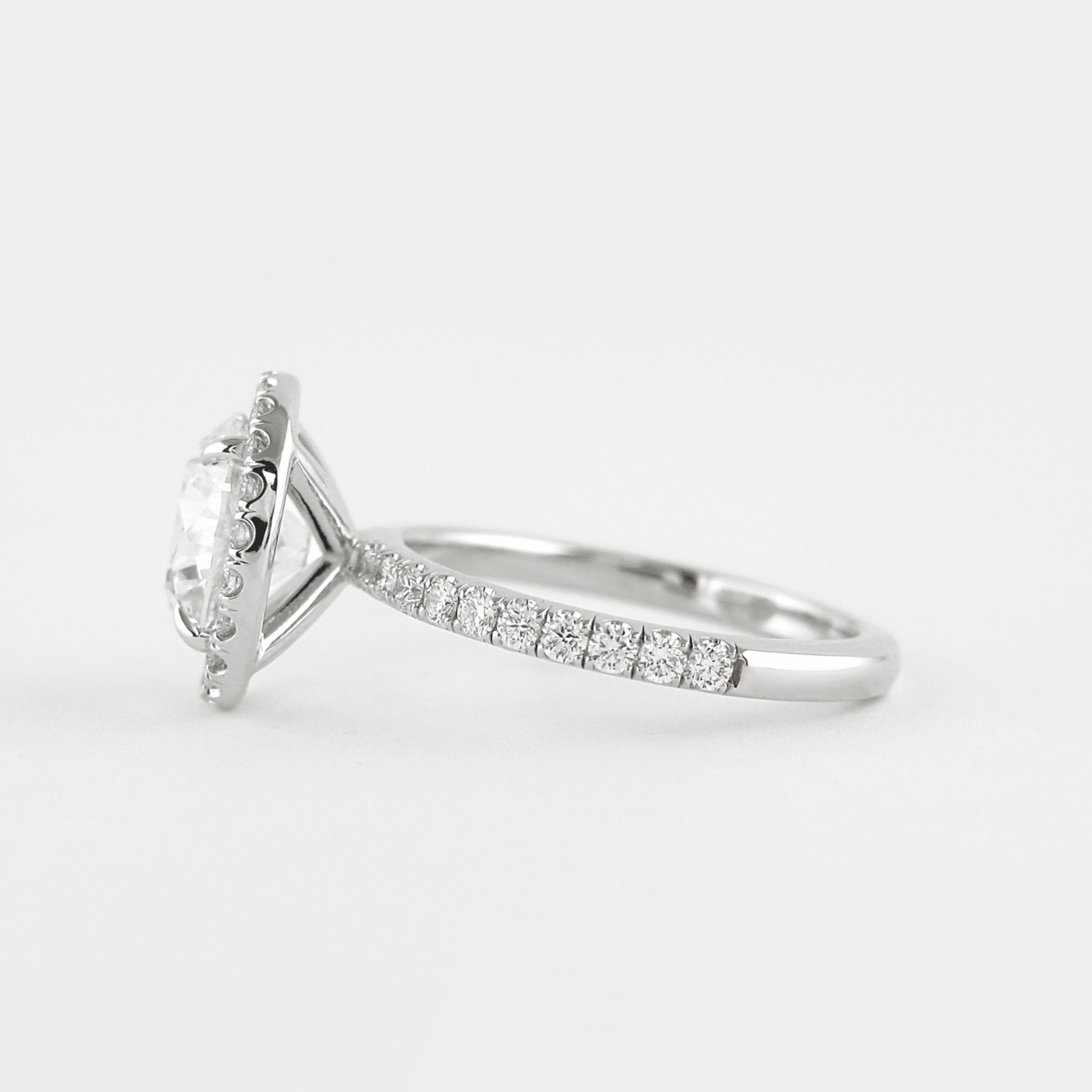2.00 CT Round Halo Diamond Engagement Ring – Classic Gold Setting - Mivaan Fine Jewelry